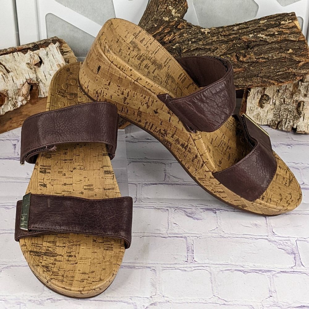 Vionic Pepper Wedge Sandal